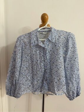 Zara Light Blue Floral Button-Down Shirt Cropped Style